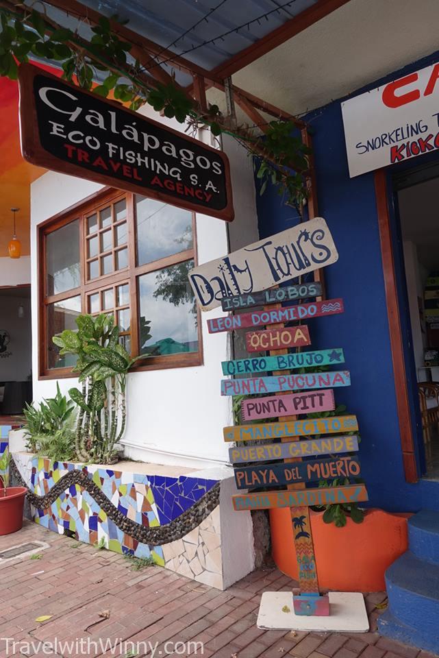 Some travel agencies different know how to attract customers better.