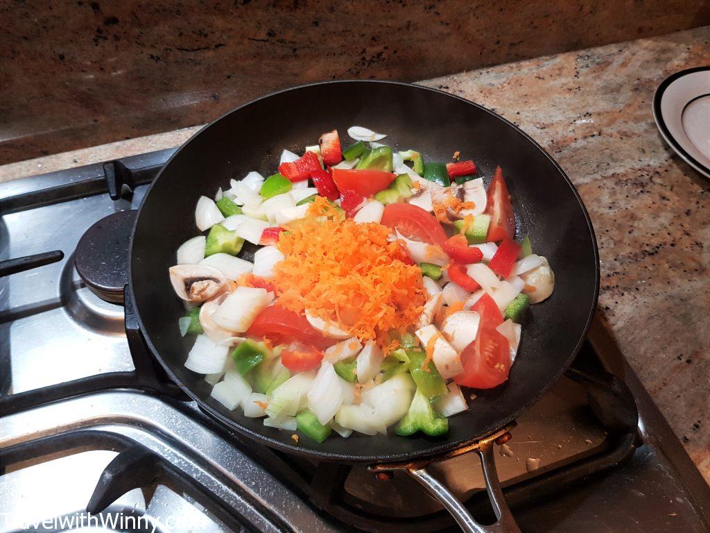 炒青菜VEGETABLE STIR FRY