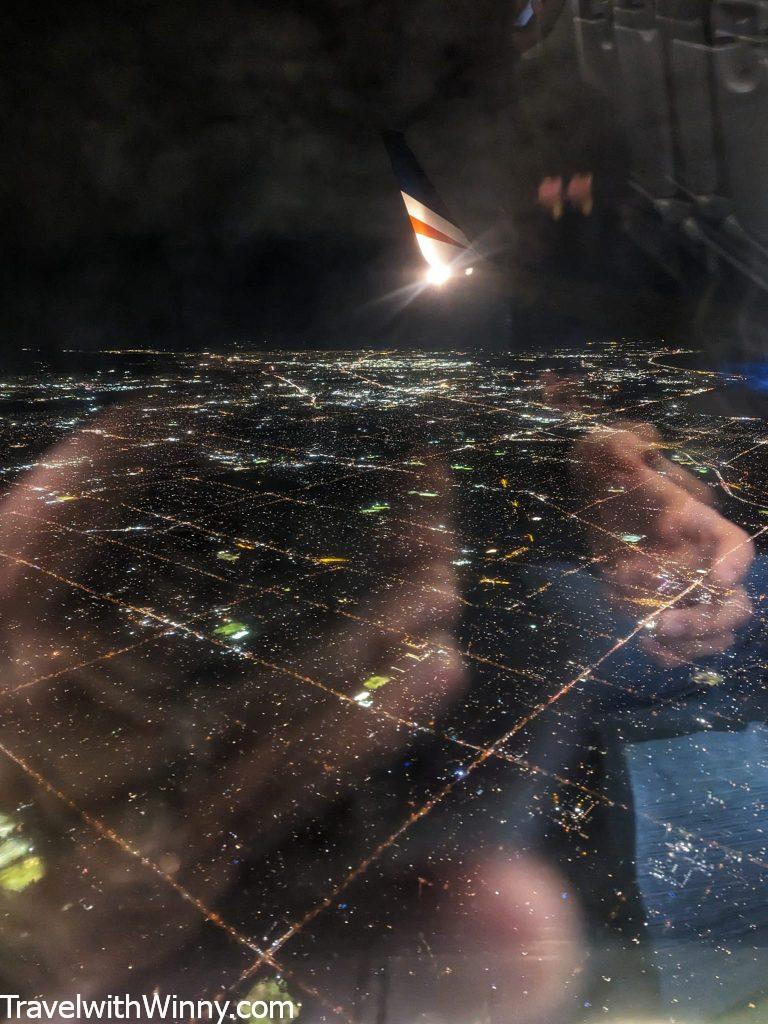 飛機晚上窗景View from the plane at night