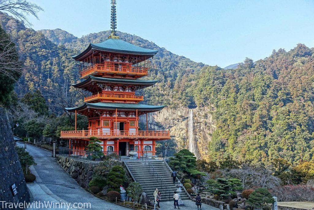 三重塔（Three-Story Pagoda）