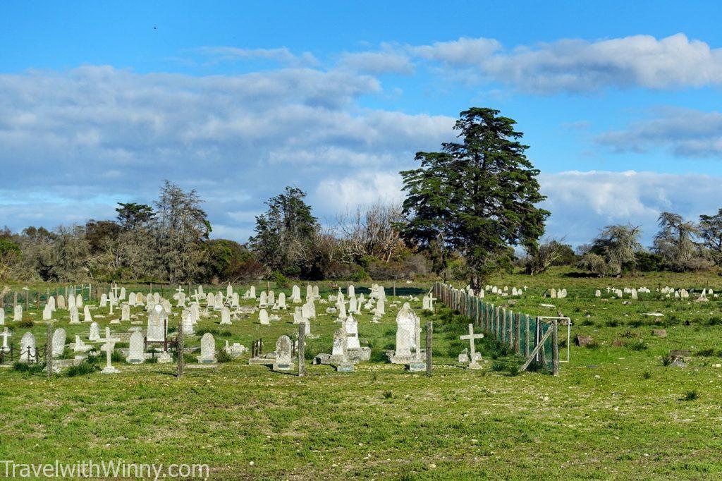 graveyard 墳墓